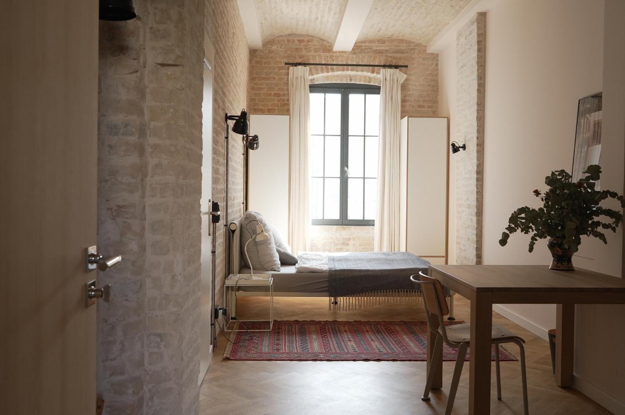 Loft Studio In Historic Factory Building Берлин Экстерьер фото